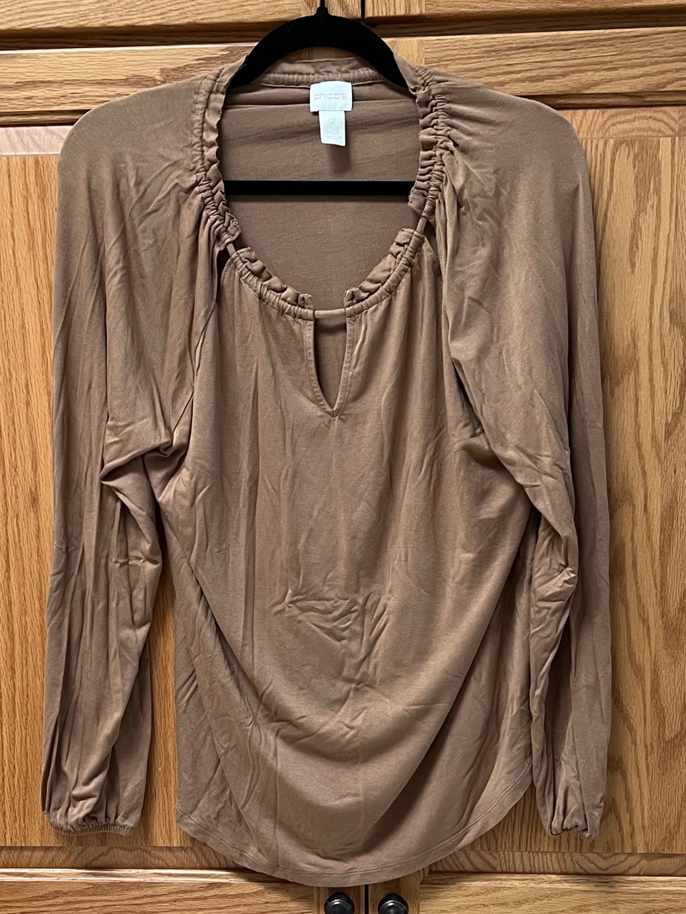 Chico's Taupe Long-Sleeve Ruched Neck Keyhole Top, EUC, Size 2